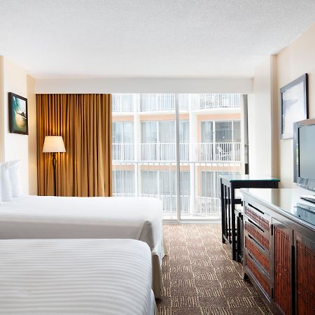 The Twin Fin Hotel Гонолулу Экстерьер фото